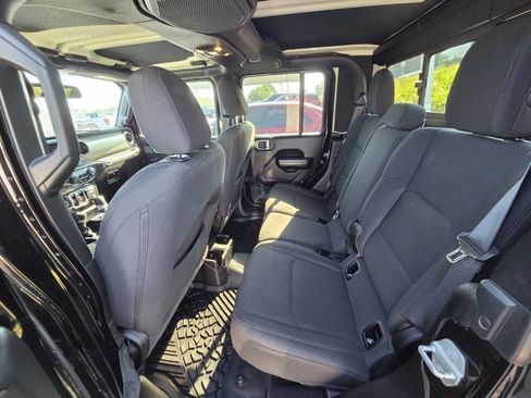 Used 2020 Jeep Gladiator Sport w/ Quick Order Package 24S AWD/4WD image 10
