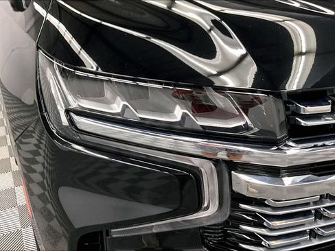 Used 2023 Chevrolet Tahoe Premier AWD/4WD image 36