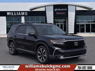 Used 2023 Honda Pilot Touring video 1