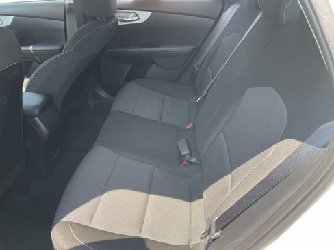 Used 2024 Kia Forte LXS w/ LXS Technology Package FWD image 13
