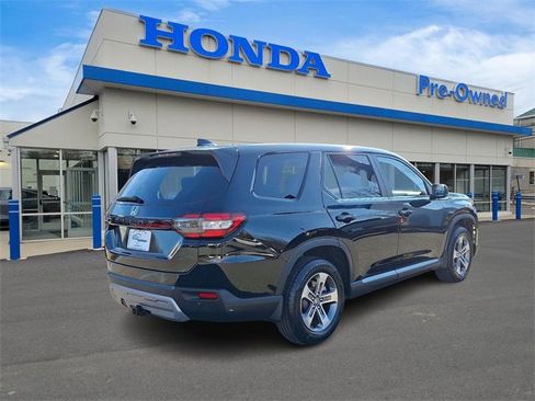 Used 2025 Honda Pilot EX-L image 4