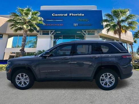 Certified 2023 Jeep Grand Cherokee Limited w/ Luxury Tech Group II RWD image 8
