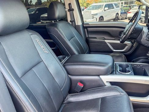 Used 2019 Nissan Titan PRO-4X w/ Pro-4x Convenience Package AWD/4WD image 42