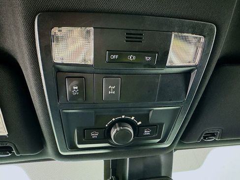 Used 2019 Toyota Tacoma TRD Off-Road image 16