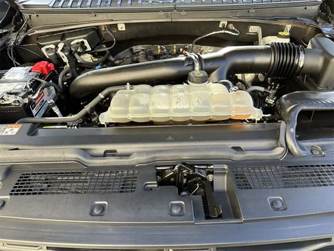 Used 2022 Ford Expedition Max XLT image 9