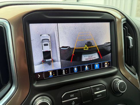 Used 2020 Chevrolet Silverado 1500 High Country AWD/4WD image 12