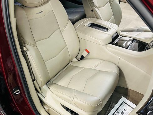 Used 2018 Cadillac Escalade ESV Premium Luxury image 24