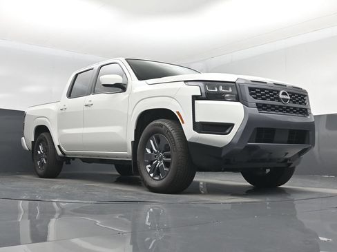 Used 2026 Nissan Frontier SV w/ SV Convenience Package RWD image 32