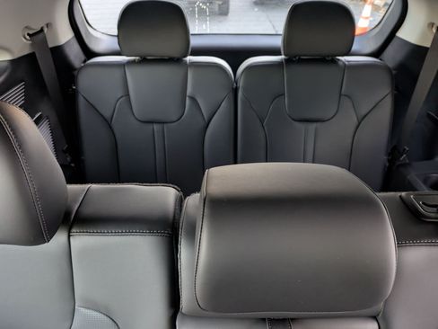 New 2026 Kia Sorento S w/ S Panoramic Sunroof Package AWD/4WD image 9
