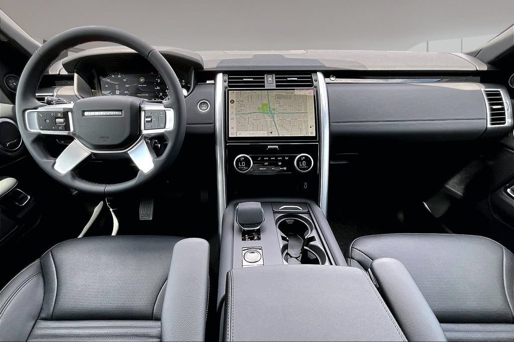 New 2026 Land Rover Discovery S AWD/4WD image 5
