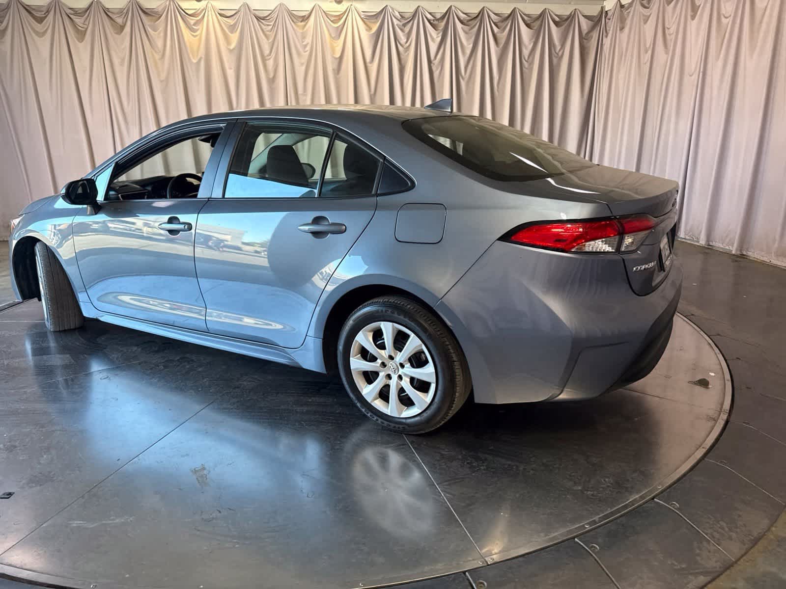 Used 2025 Toyota Corolla LE FWD image 6