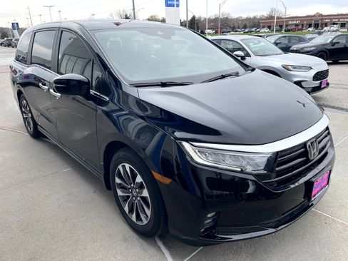 Used 2024 Honda Odyssey EX-L image 4