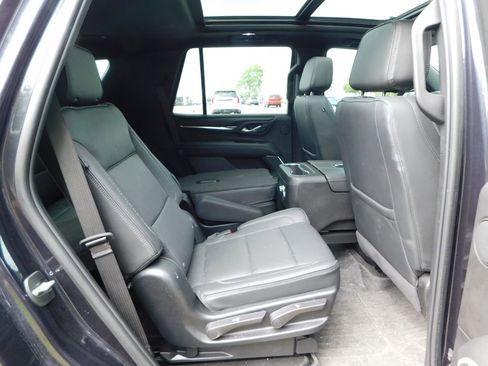 Used 2024 GMC Yukon Denali AWD/4WD image 5