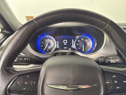 Used 2021 Chrysler Pacifica Touring w/ S Appearance Package FWD image 25
