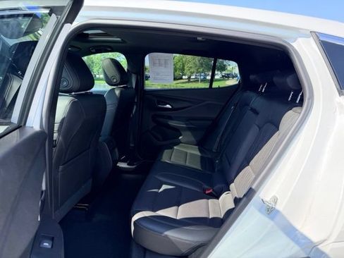 Used 2024 Buick Envista Avenir FWD image 8