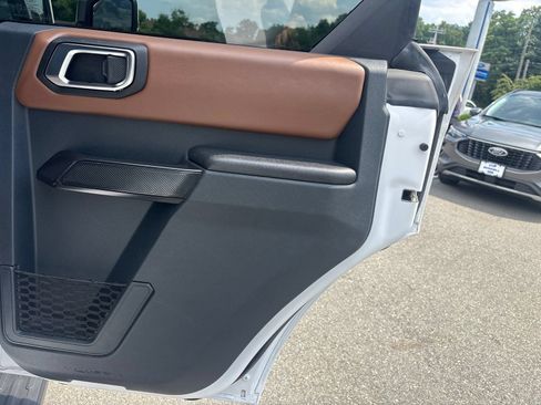 Used 2024 Ford Bronco Outer Banks AWD/4WD image 50