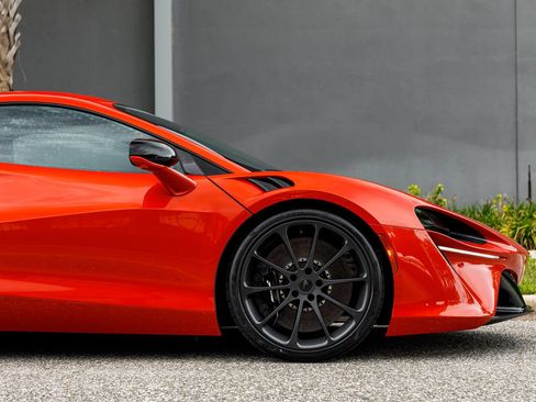 New 2026 McLaren Artura RWD image 13