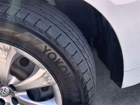 Used 2023 Toyota Corolla LE image 23