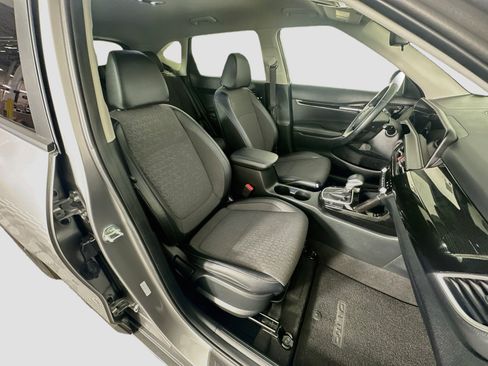 Used 2025 Kia Seltos S FWD image 32