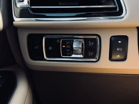 Used 2024 Lincoln Navigator L Reserve image 36