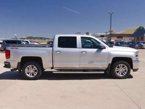 Used 2018 Chevrolet Silverado 1500 LT w/ All Star Edition AWD/4WD image 6