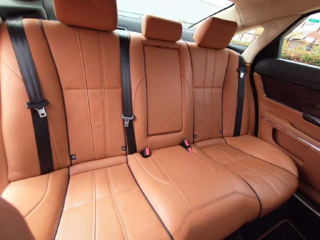 Used 2011 Jaguar XJ L RWD image 49