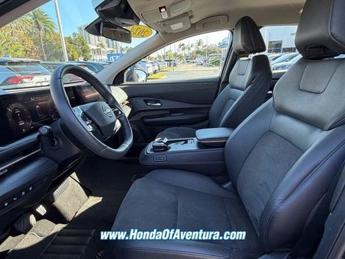 Used 2024 Nissan Ariya FWD image 9