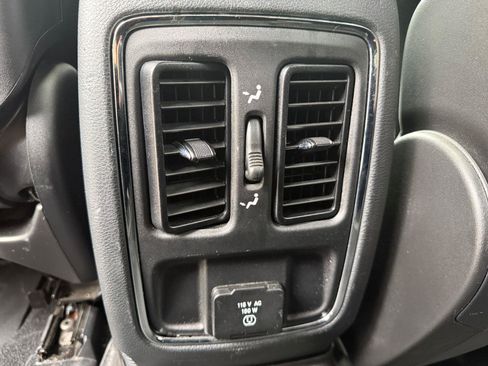 Used 2020 Jeep Grand Cherokee Altitude AWD/4WD image 22
