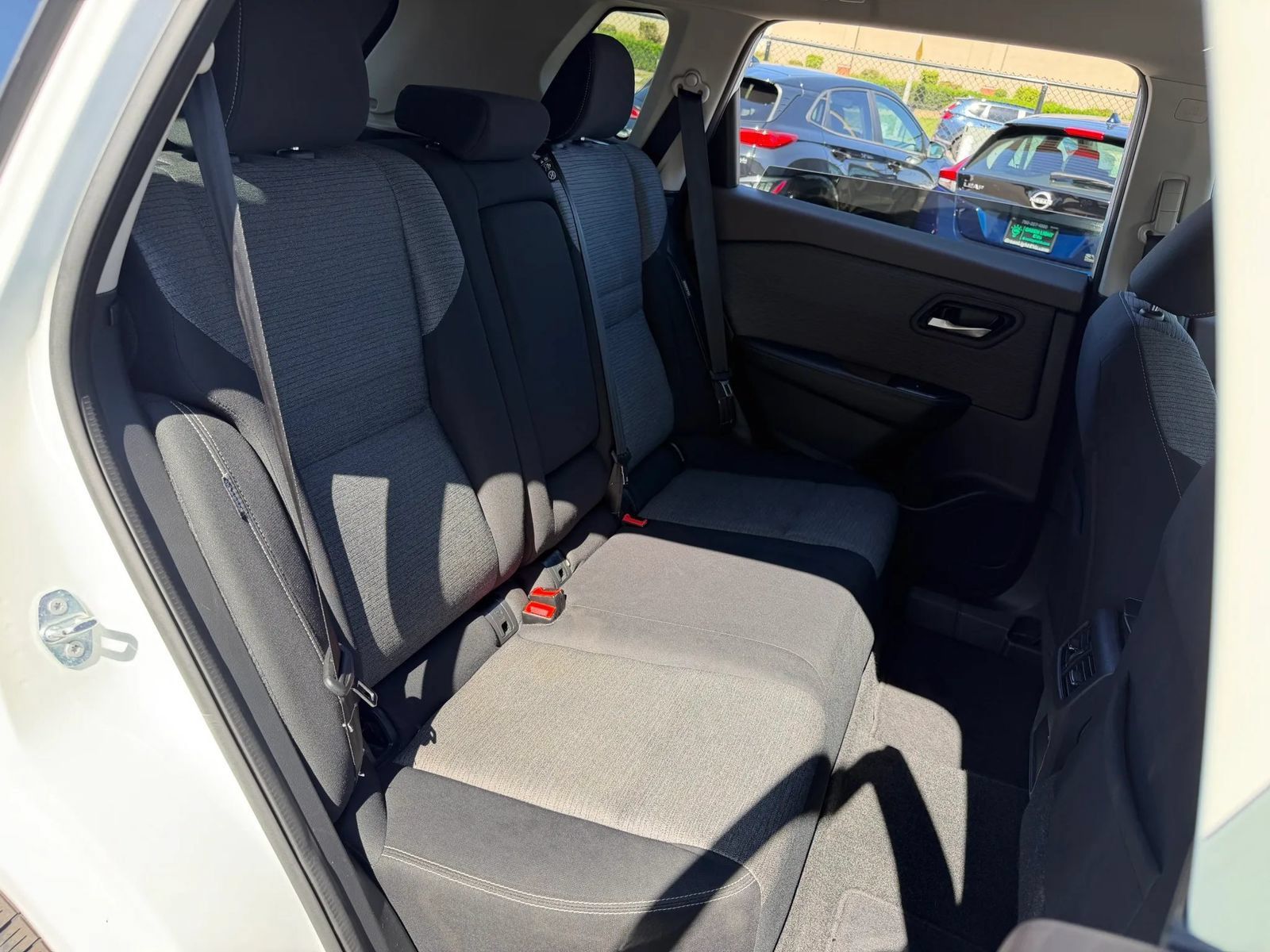 Used 2021 Nissan Rogue SV AWD/4WD image 25
