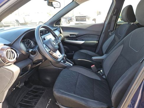 Used 2020 Nissan Kicks SV image 22