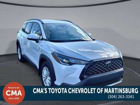 Certified 2023 Toyota Corolla Cross LE image 1