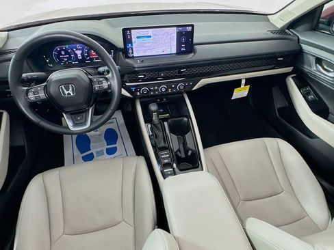 Used 2025 Honda Accord Touring image 30