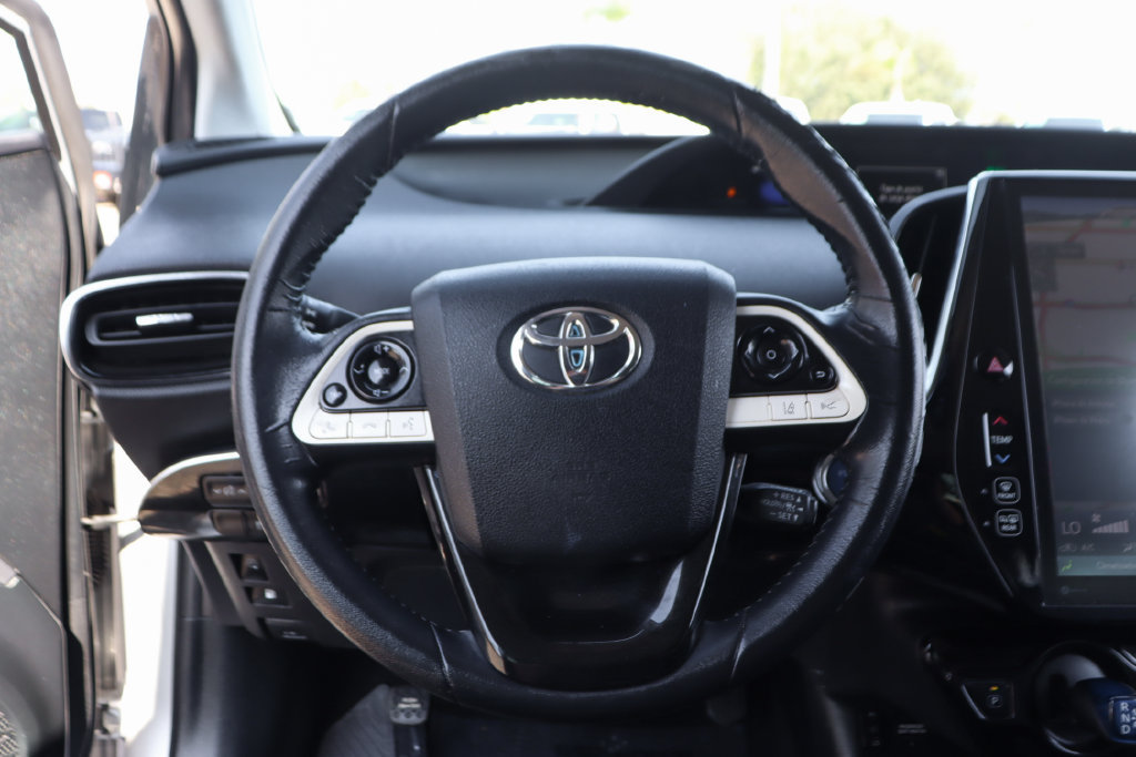Used 2018 Toyota Prius Prime Premium w/ Carpet Mat Package FWD image 19