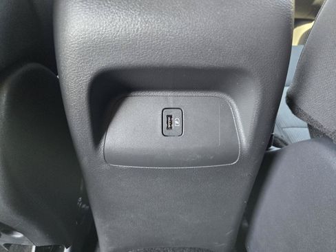 Used 2025 Nissan Sentra SV FWD image 27
