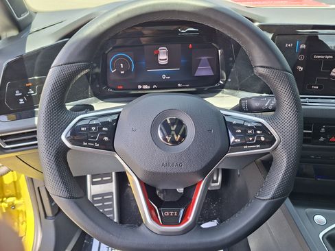 Used 2022 Volkswagen GTI Autobahn FWD image 11