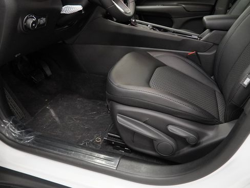 New 2026 Jeep Compass Latitude image 28