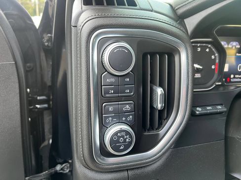Used 2019 GMC Sierra 1500 Denali w/ Technology Package AWD/4WD image 16