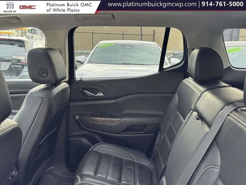 Used 2023 GMC Acadia Denali w/ Denali Technology Package image 12