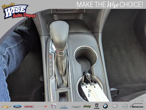 Used 2024 Chevrolet Equinox LS w/ LS Convenience Package AWD/4WD image 16