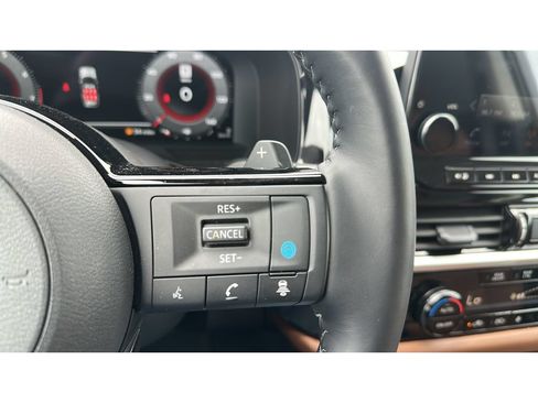 Used 2025 Nissan Pathfinder Platinum w/ Cargo Package AWD/4WD image 26