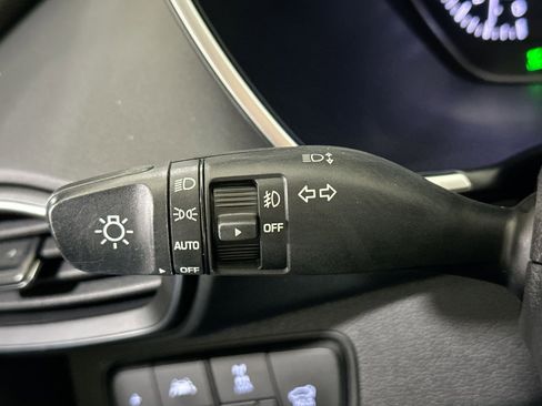 Used 2020 Hyundai Santa Fe SEL image 29