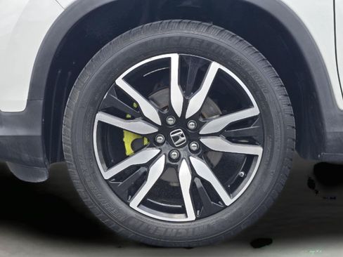 Used 2021 Honda Pilot Touring image 8