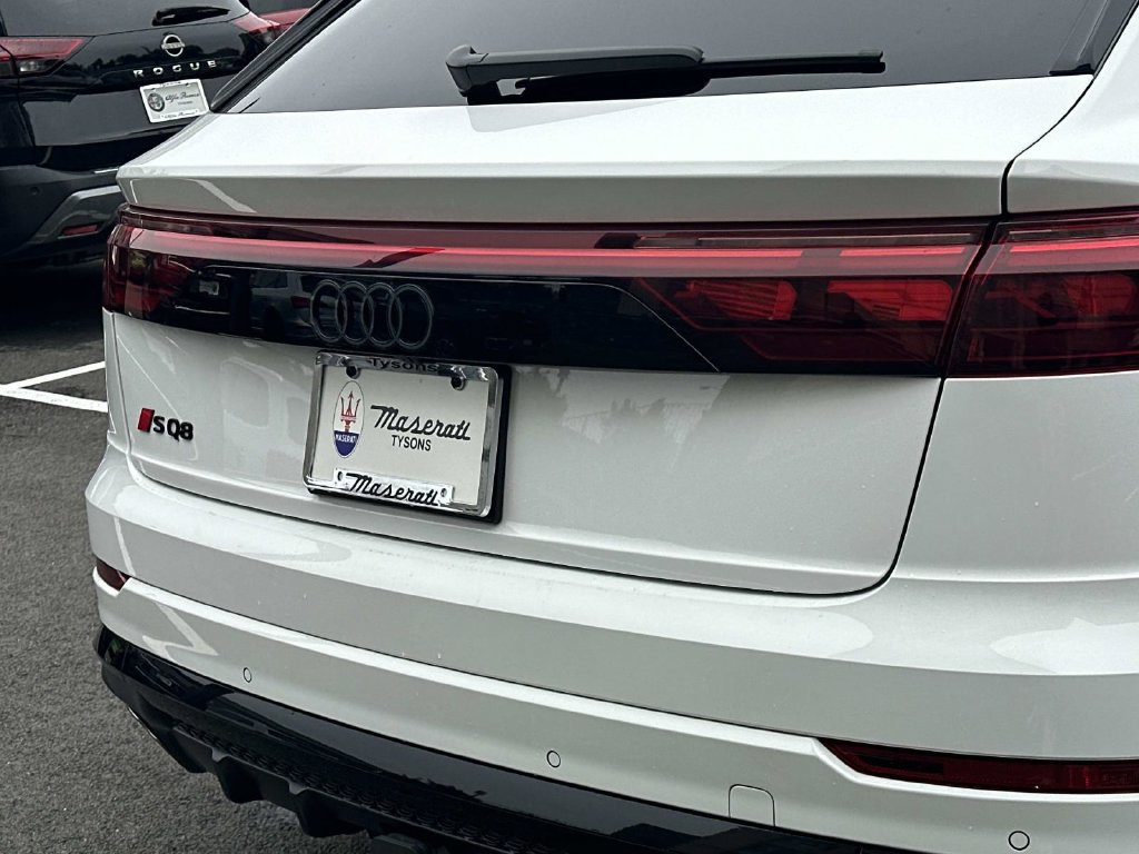 Used 2024 Audi SQ8 Prestige AWD/4WD image 12