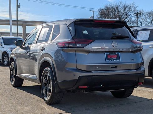 Certified 2024 Nissan Rogue SV image 4