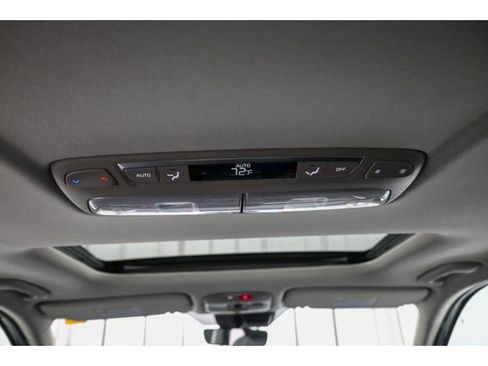 New 2025 Kia Telluride S image 15