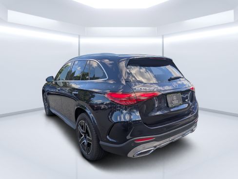 Used 2023 Mercedes-Benz GLC 300 4MATIC image 5