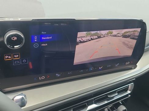 New 2026 Chevrolet Traverse LT image 30