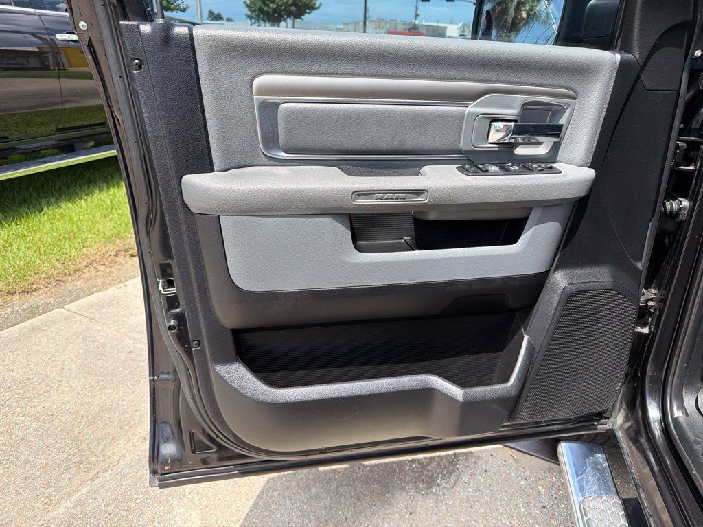 Used 2018 RAM 1500 Lone Star RWD image 11