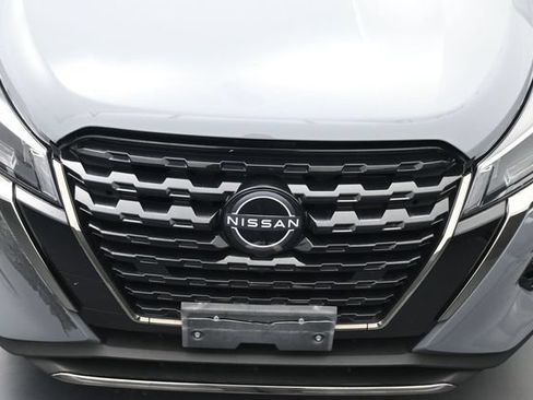 Used 2024 Nissan Kicks SR w/ SR Premium Package FWD image 45