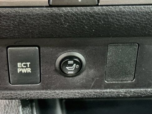 Used 2016 Toyota Tacoma SR5 w/ SR5 Appearance Package (SN) AWD/4WD image 18